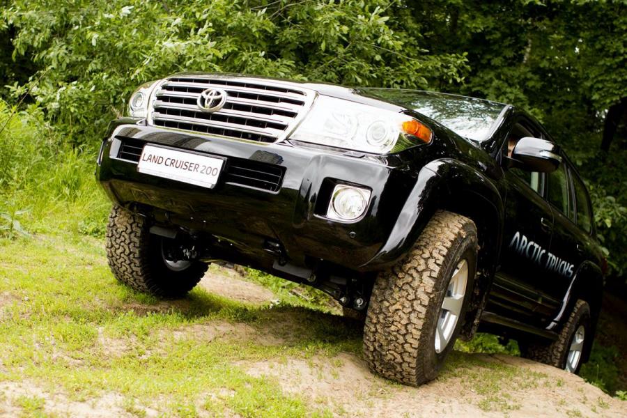  Toyota Land Cruiser AT35 by Arctic Trucks (J200) 2011 года  (фото 6 из 7)
